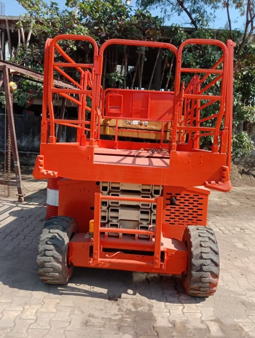 HAULOTTE 18SX – Rough Terrain Scissor Lift