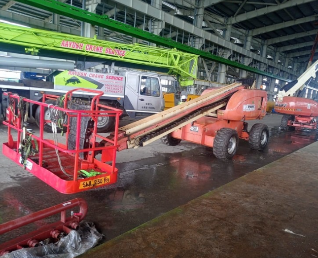 JLG 600S – Telescopic Boom Lift (60 ft)