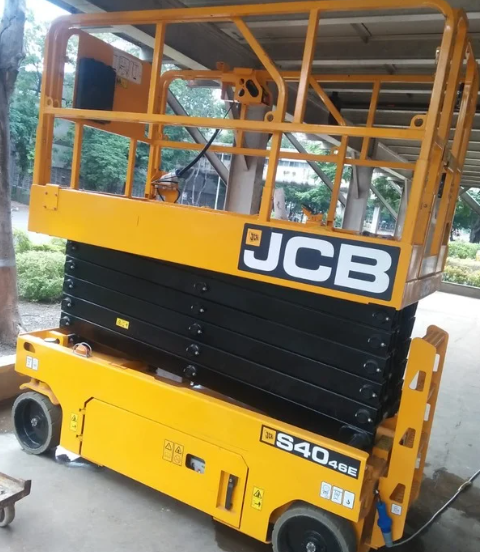 JCB S4046E – Electric Scissor Lift