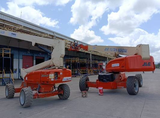 JLG 120SJP – Telescopic / Articulating Boom Lift (120 ft)